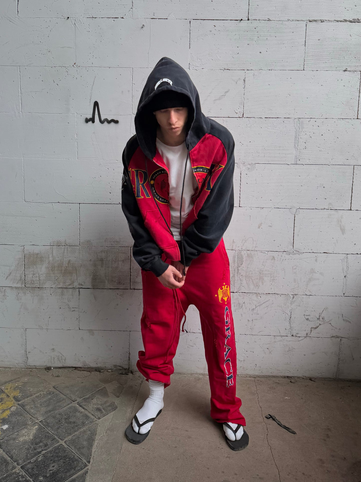 GR RED ZIP HOODIE