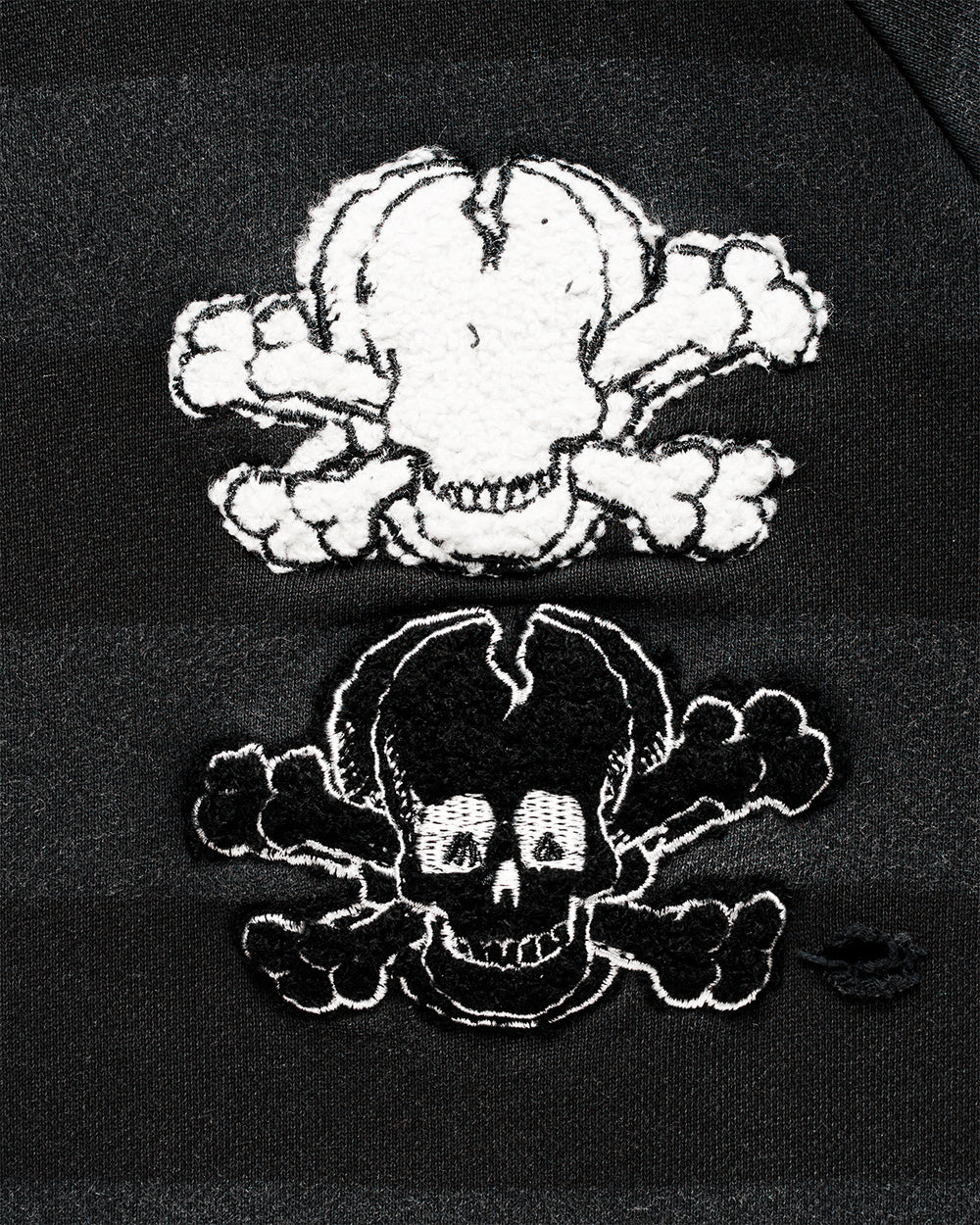 SKULL ZIP HOODIE