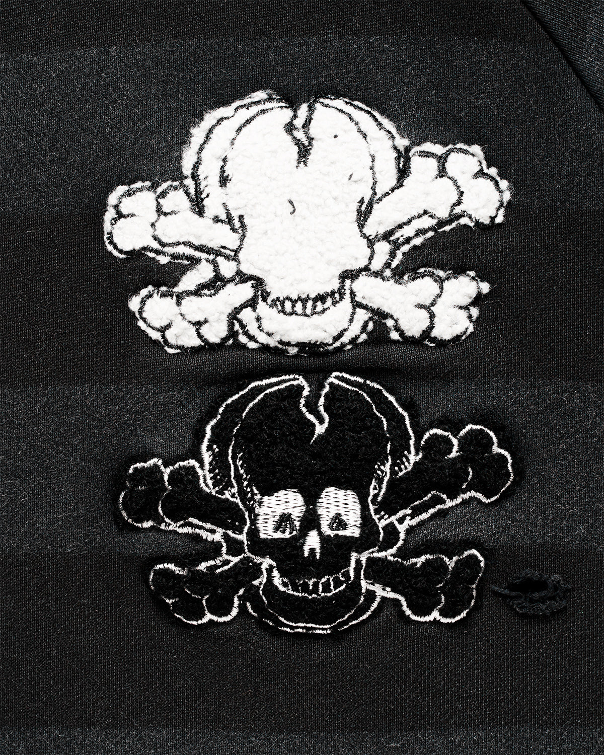 SKULL ZIP HOODIE